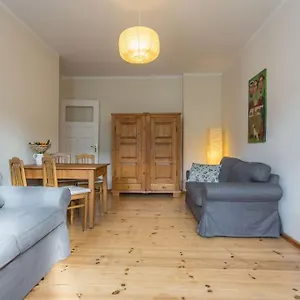 Zentrale Altbauwohnung Im Helmholtzkiez Berlin